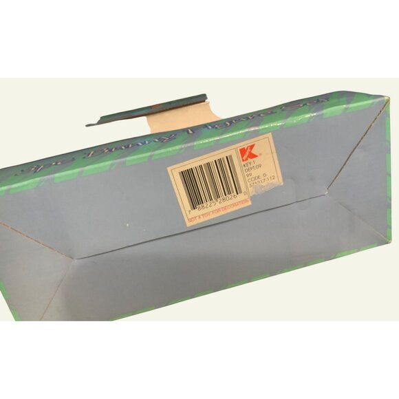 Easter Jubilee 3 Piece Figurine Set   Easter Village Figurines Never used - Picture 10 of 10